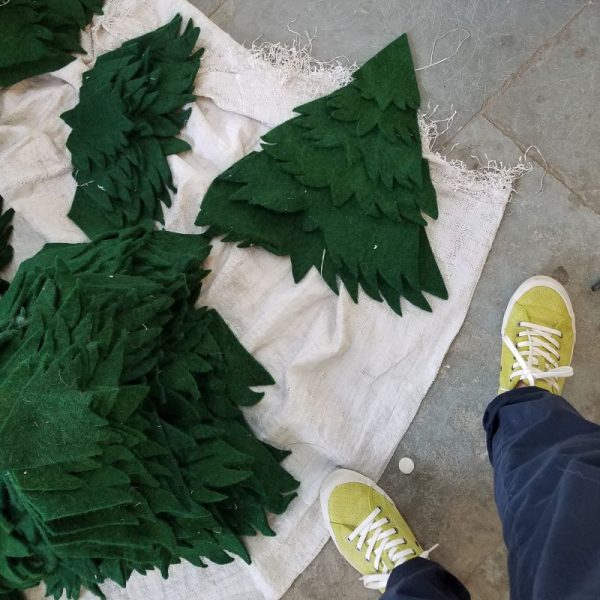 Handmade Christmas Tree Skirt with Dogs in Hand Felted Wool - Image 3