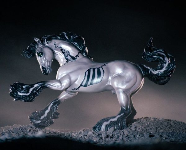 thriller-model-breyer-